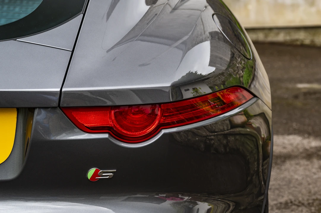 2016 Jaguar F-Type 1st Gen - Image 22 of 31