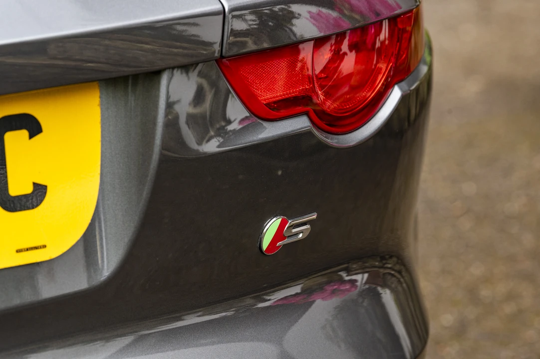 2016 Jaguar F-Type 1st Gen - Image 26 of 31