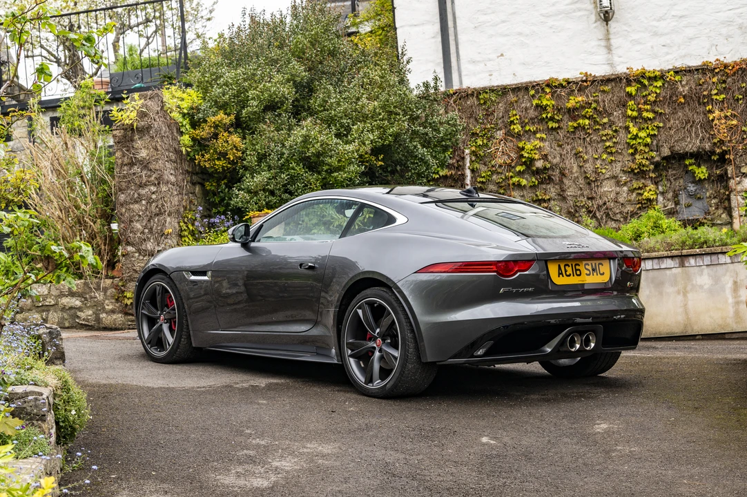 2016 Jaguar F-Type 1st Gen - Image 7 of 31