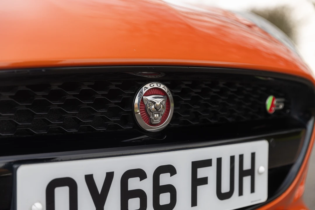 2016 Jaguar F-Type 1st Gen - Image 19 of 31