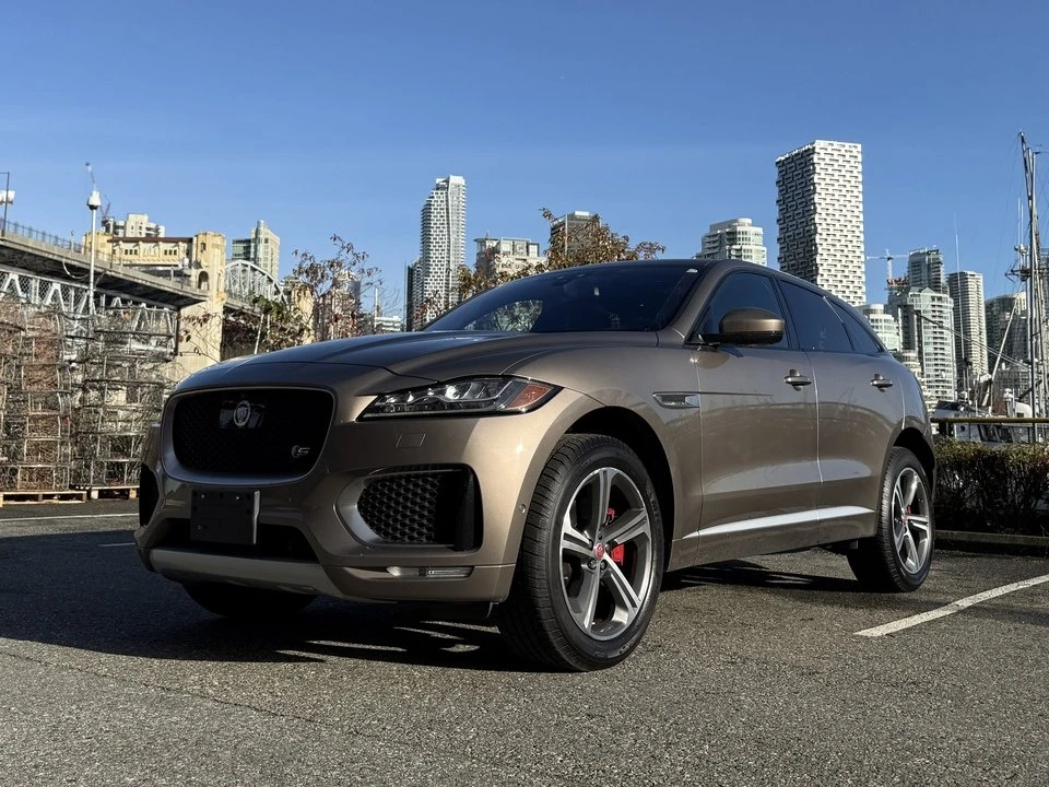 2016 Jaguar F-Pace - Image 11 of 20