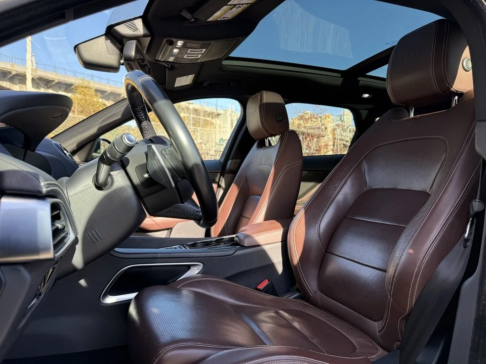 2016 Jaguar F-Pace - Image 5 of 20