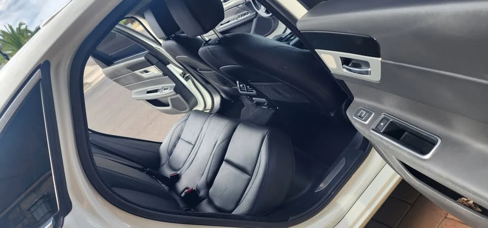 2016 Jaguar X260 XF - Image 19 of 20