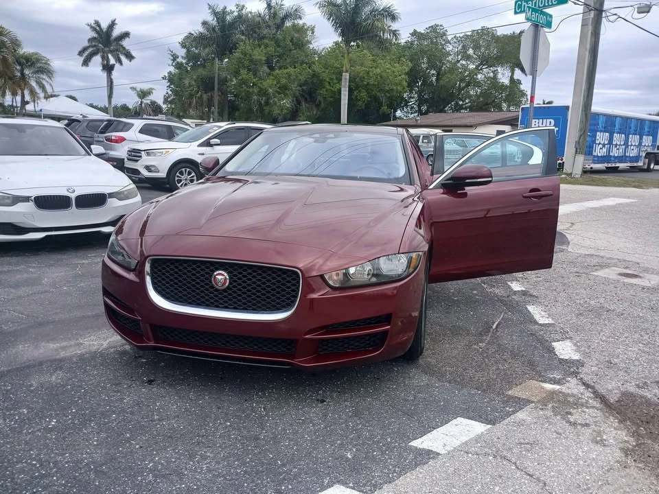 2016 Jaguar XE - Image 8 of 14