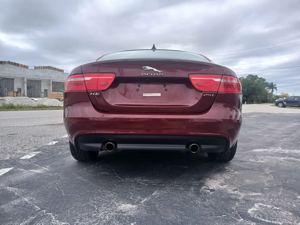 2016 Jaguar XE - Image 7 of 14