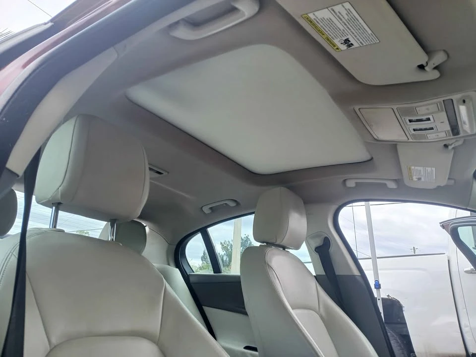 2016 Jaguar XE - Image 11 of 14
