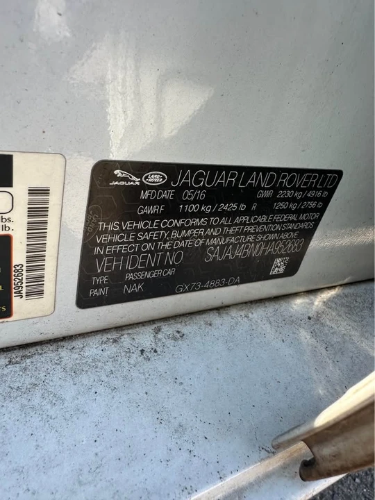 2016 Jaguar XE - Image 12 of 14