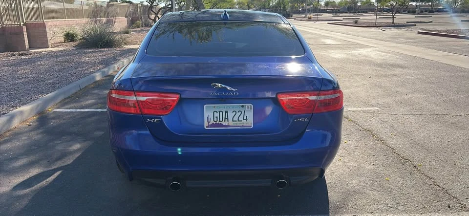 2016 Jaguar XE - Image 6 of 8