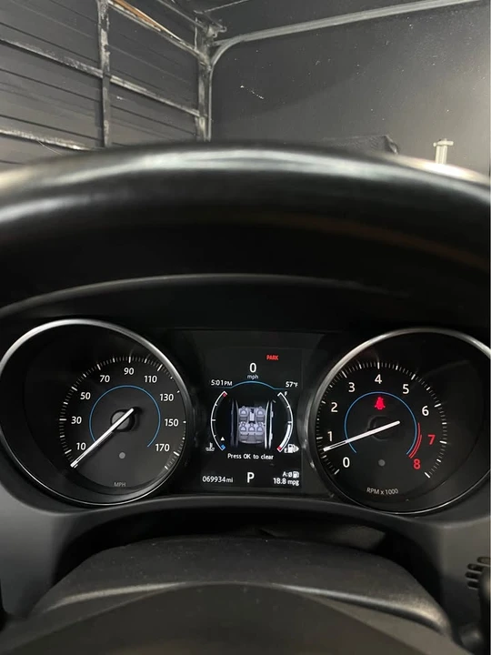 2016 Jaguar XE - Image 10 of 15
