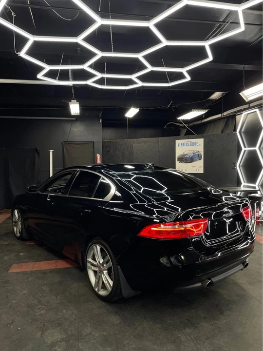 2016 Jaguar XE - Image 4 of 15