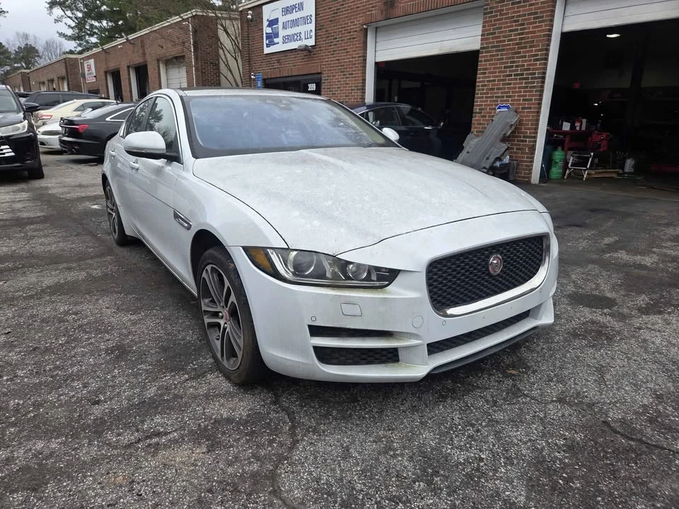 2016 Jaguar XE - Image 2 of 20