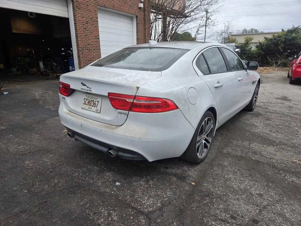 2016 Jaguar XE - Image 3 of 20