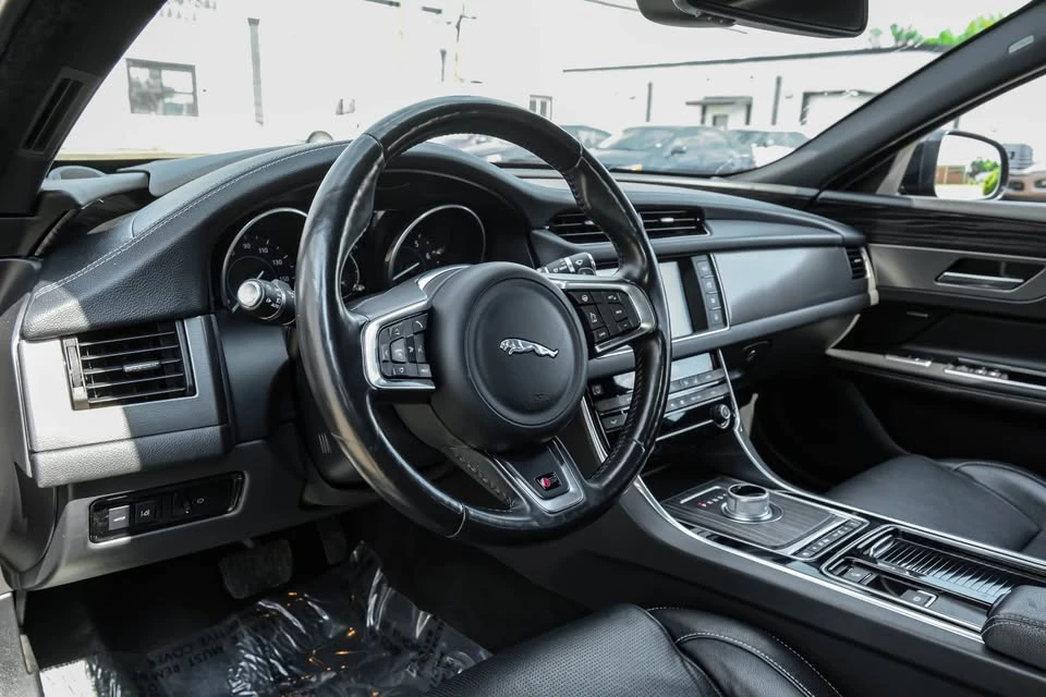 2016 Jaguar X260 XF - Image 2 of 19