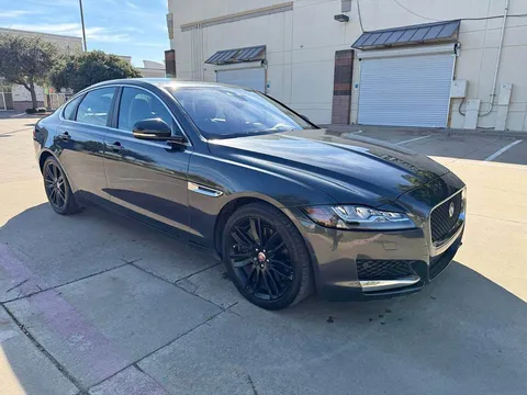 2016 Jaguar XF 20d Prestige Sedan