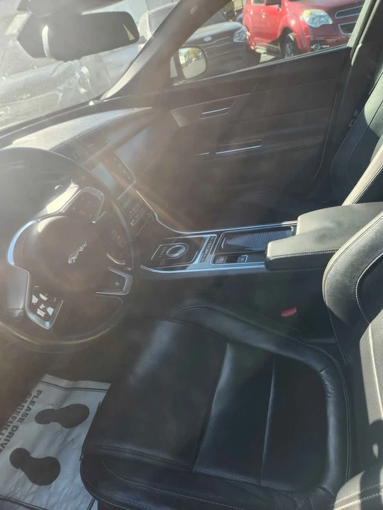 2016 Jaguar X260 XF - Image 5 of 11
