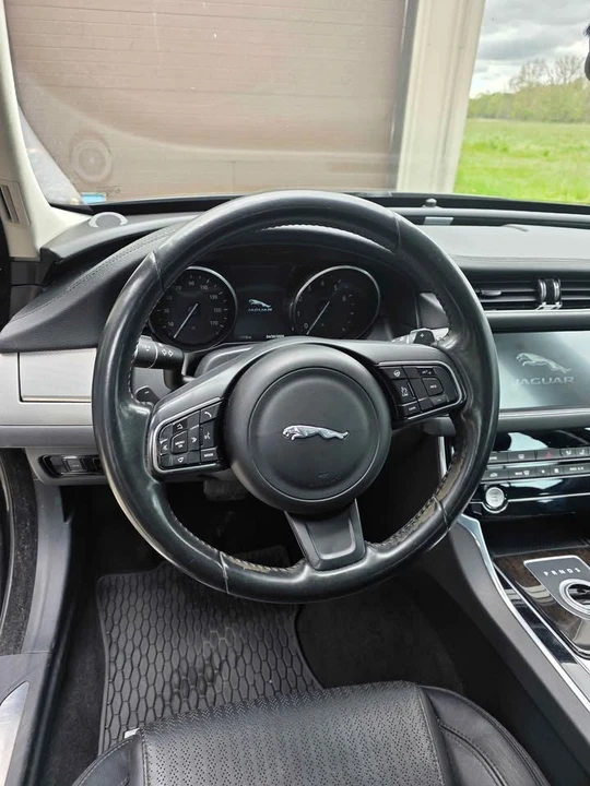 2016 Jaguar X260 XF - Image 7 of 10