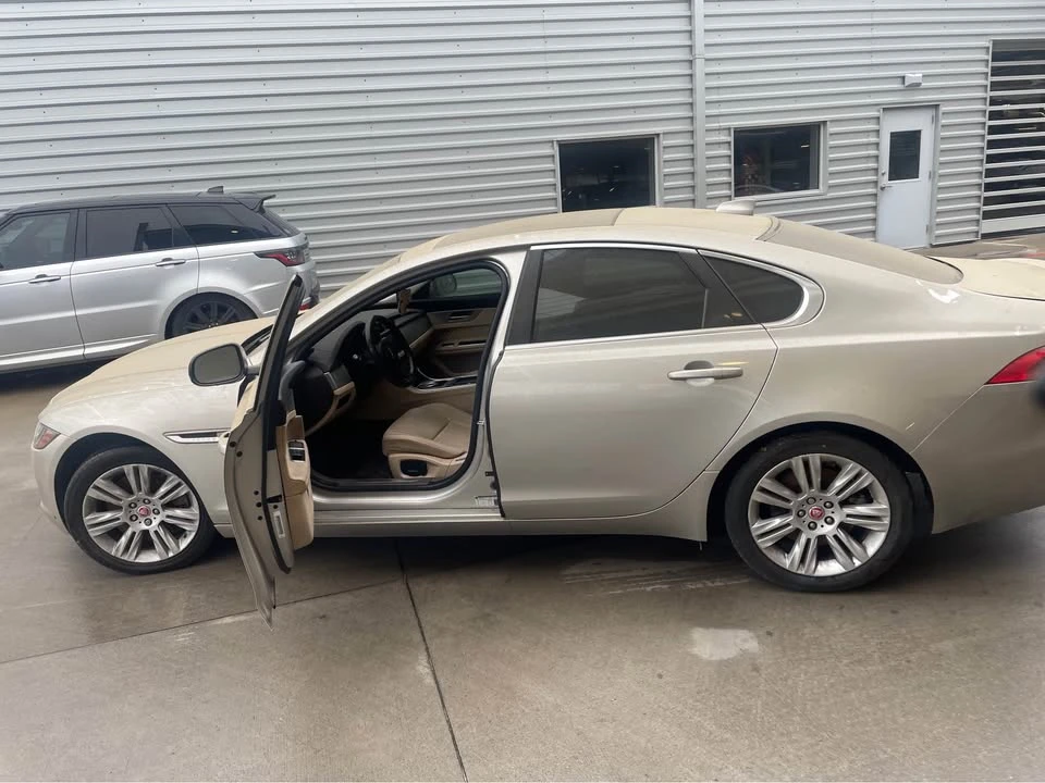 2016 Jaguar X260 XF - Image 3 of 3