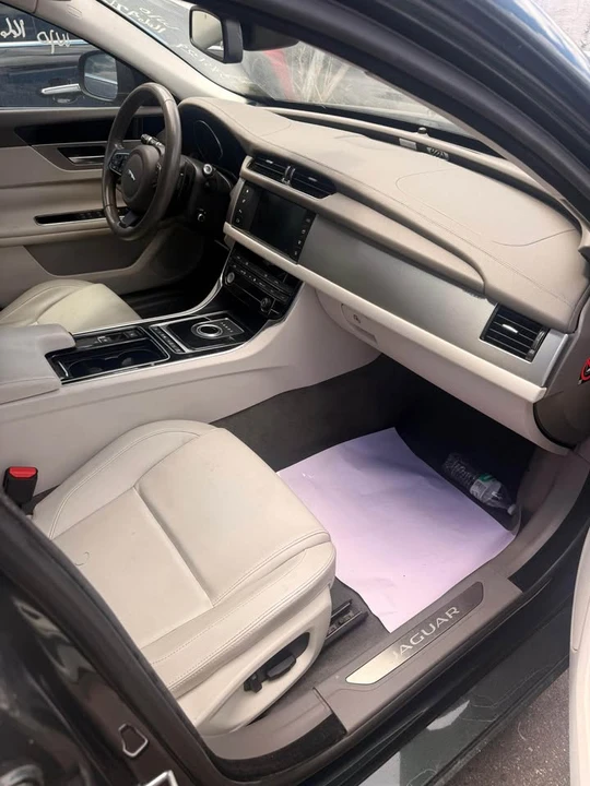2016 Jaguar X260 XF - Image 3 of 4