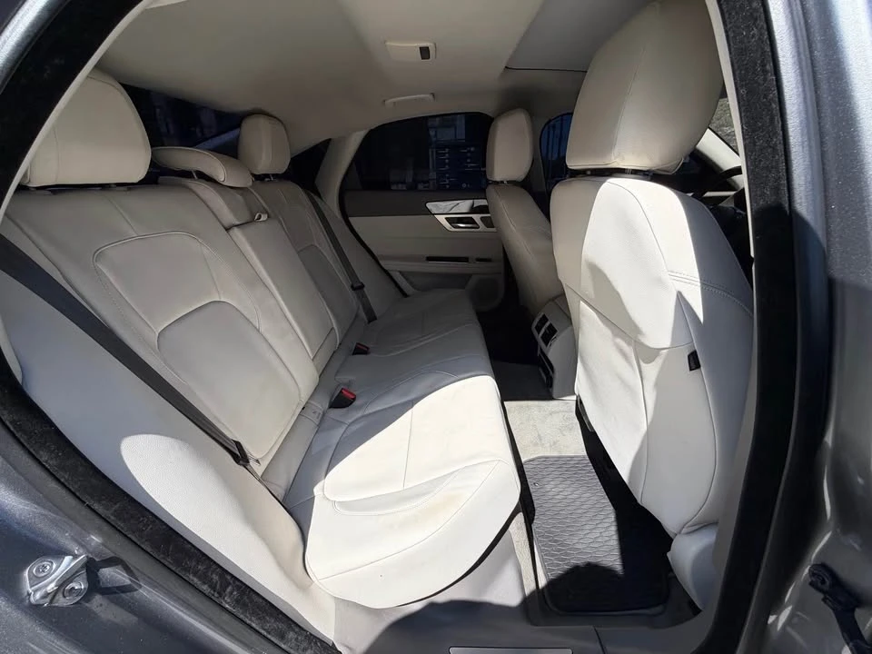 2016 Jaguar X260 XF - Image 17 of 20