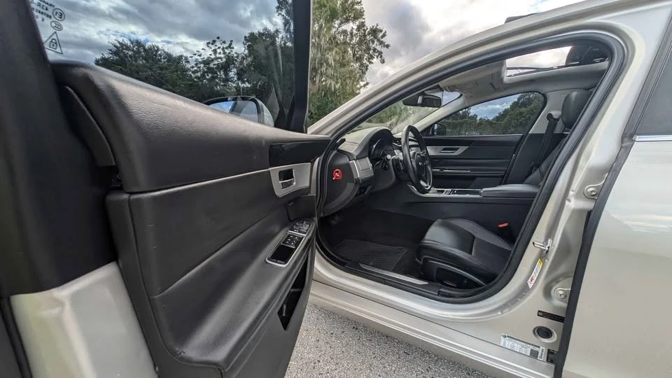 2016 Jaguar X260 XF - Image 13 of 20