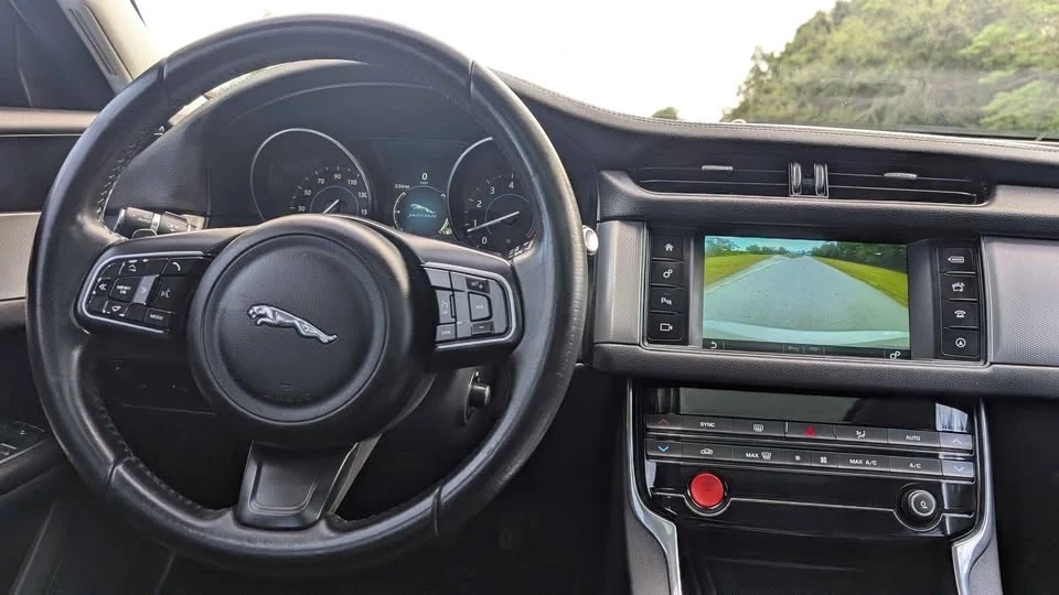 2016 Jaguar X260 XF - Image 18 of 20