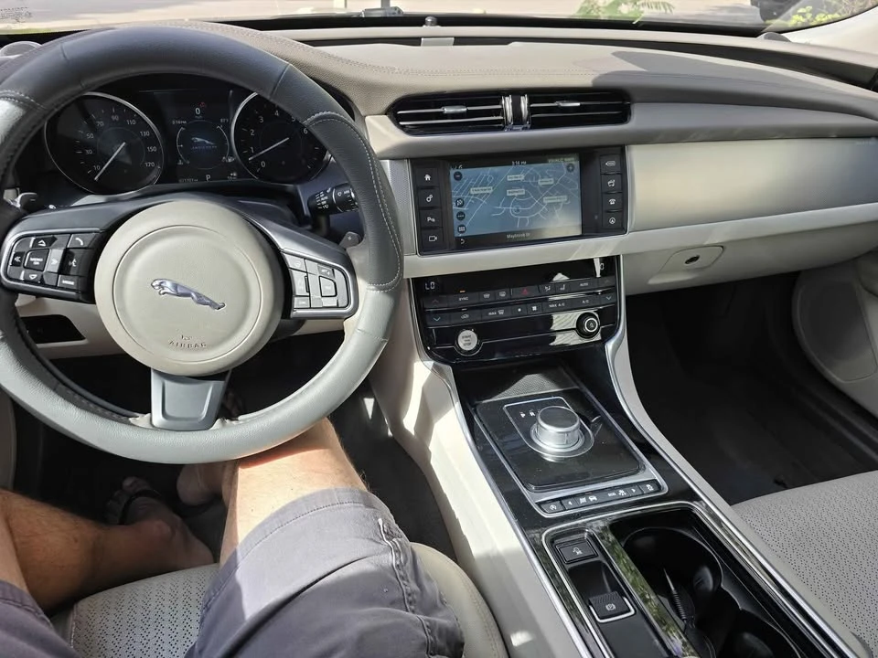 2016 Jaguar X260 XF - Image 12 of 17