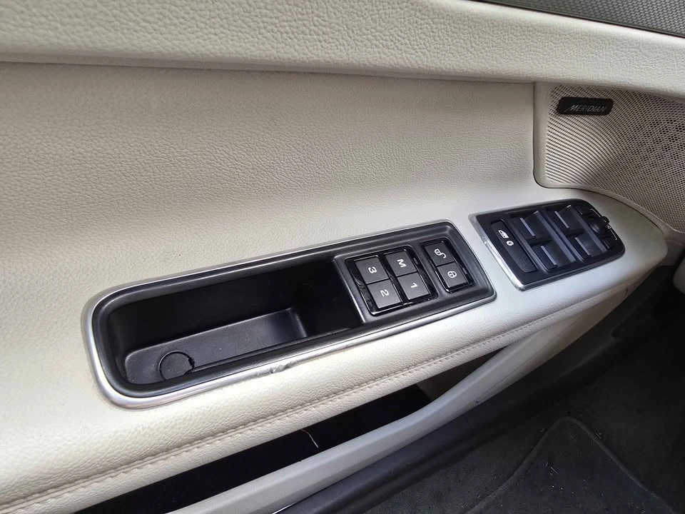 2016 Jaguar X260 XF - Image 16 of 17