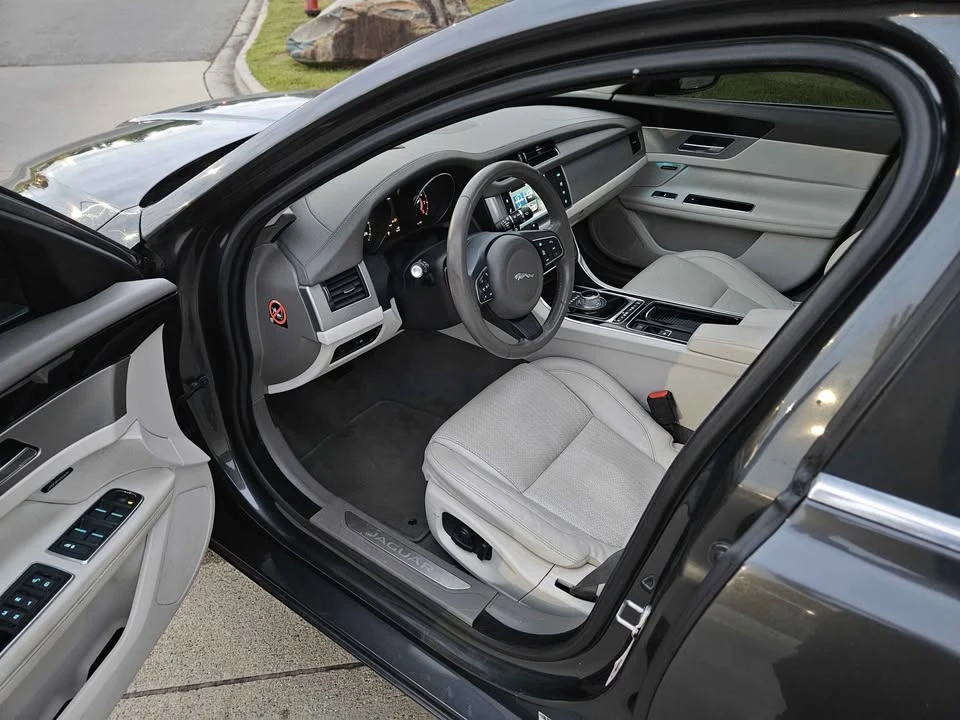 2016 Jaguar X260 XF - Image 10 of 12