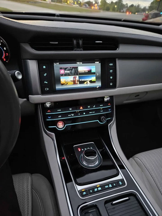 2016 Jaguar X260 XF - Image 11 of 12