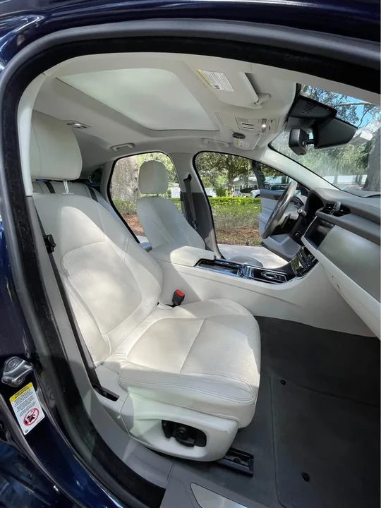 2016 Jaguar X260 XF - Image 13 of 19
