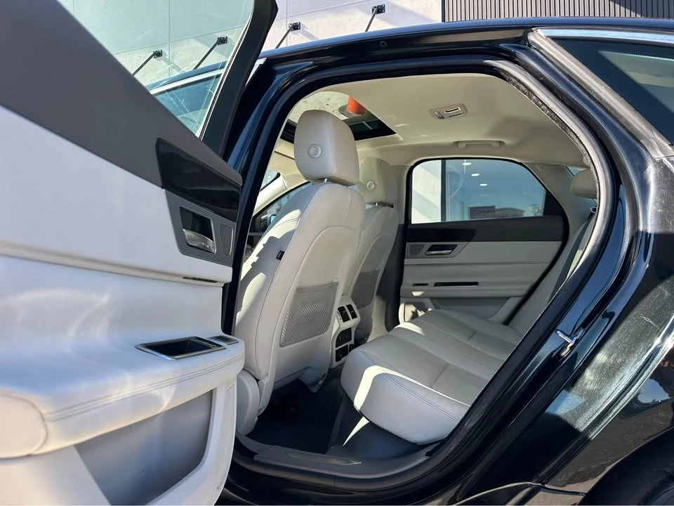 2016 Jaguar X260 XF - Image 9 of 12