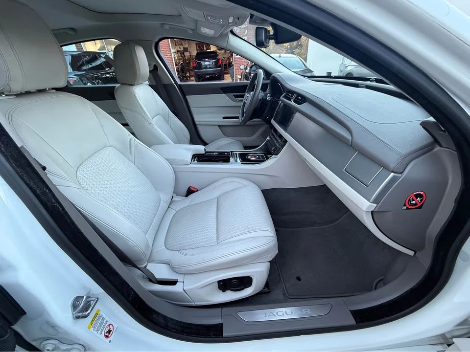 2016 Jaguar X260 XF - Image 12 of 13