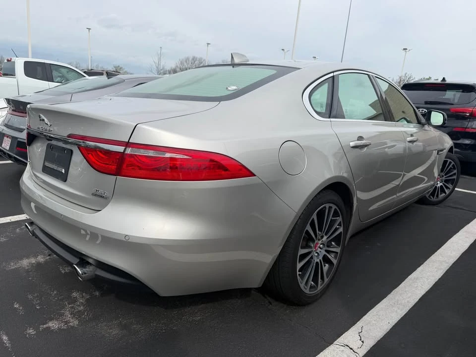 2016 Jaguar X260 XF - Image 10 of 20