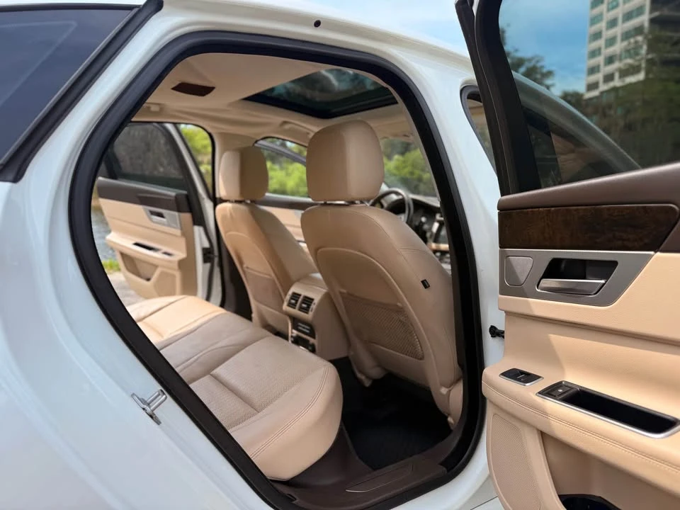 2016 Jaguar X260 XF - Image 12 of 20