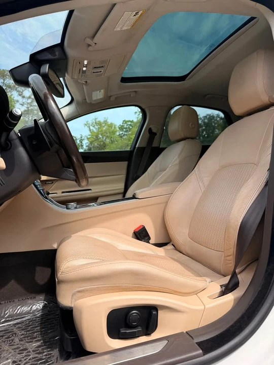 2016 Jaguar X260 XF - Image 18 of 20