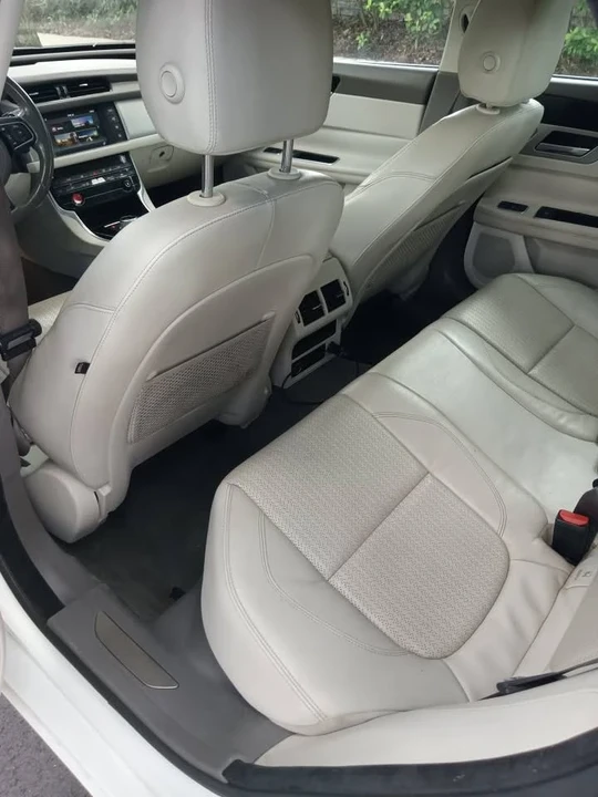2016 Jaguar X260 XF - Image 11 of 18