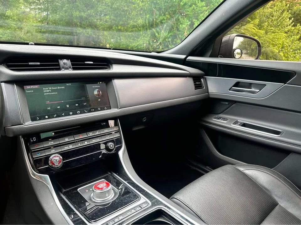 2016 Jaguar X260 XF - Image 11 of 19