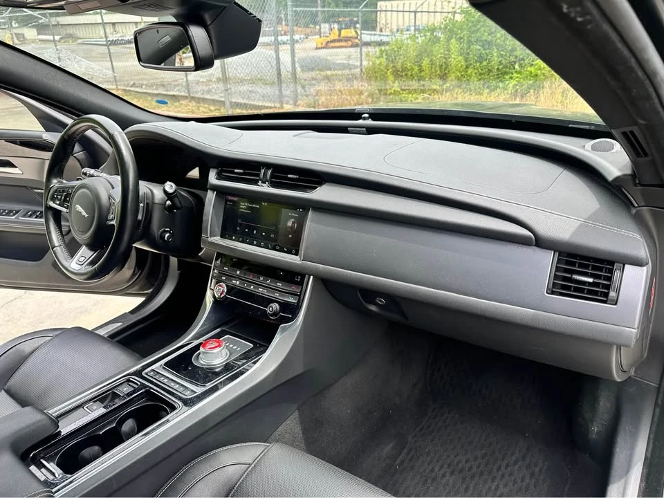 2016 Jaguar X260 XF - Image 17 of 20