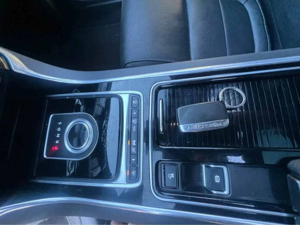 2016 Jaguar X260 XF - Image 8 of 12