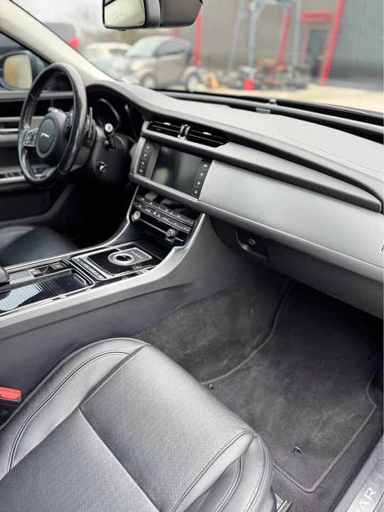 2016 Jaguar X260 XF - Image 16 of 20