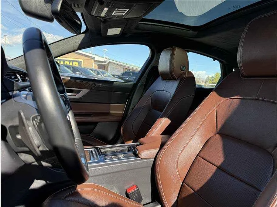 2016 Jaguar X260 XF - Image 9 of 10