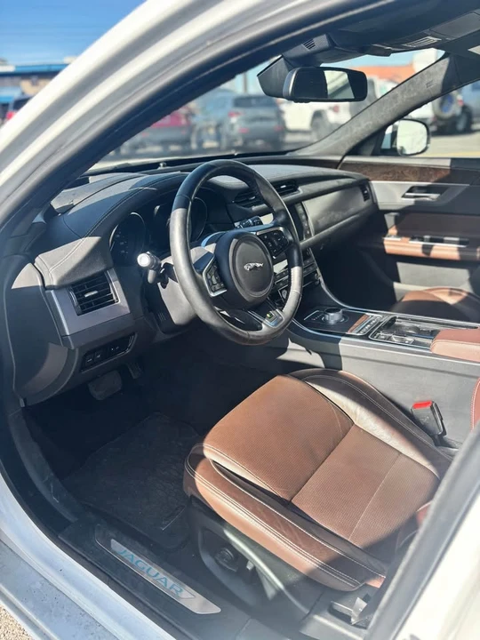 2016 Jaguar X260 XF - Image 2 of 11