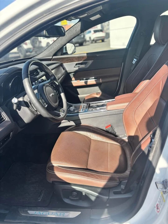 2016 Jaguar X260 XF - Image 3 of 11