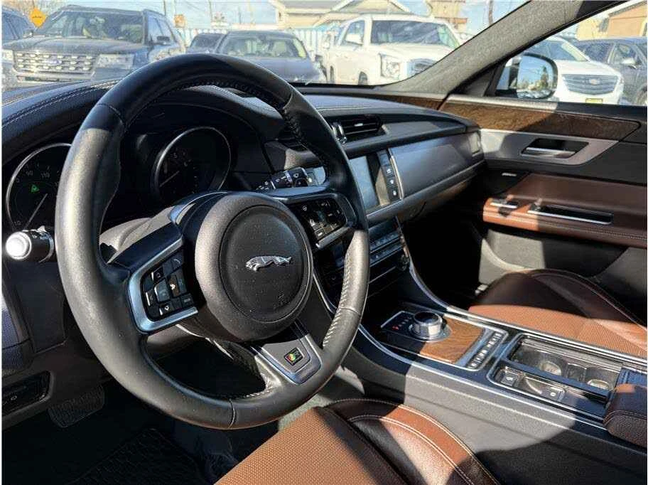 2016 Jaguar X260 XF - Image 7 of 10