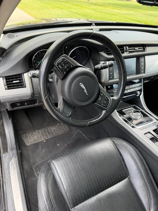 2016 Jaguar X260 XF - Image 4 of 4