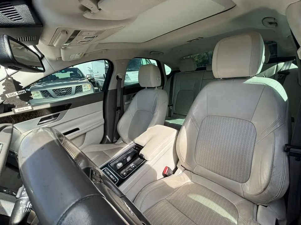 2016 Jaguar X260 XF - Image 12 of 13