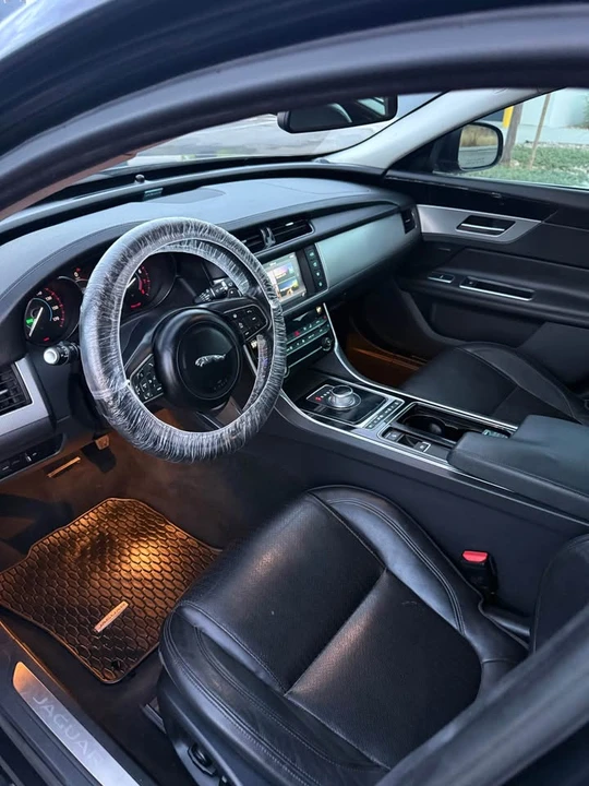 2016 Jaguar X260 XF - Image 10 of 17