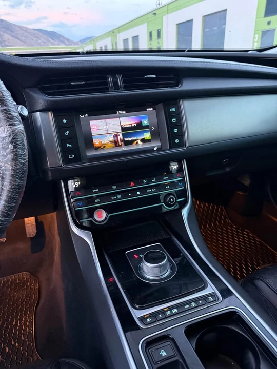 2016 Jaguar X260 XF - Image 13 of 17