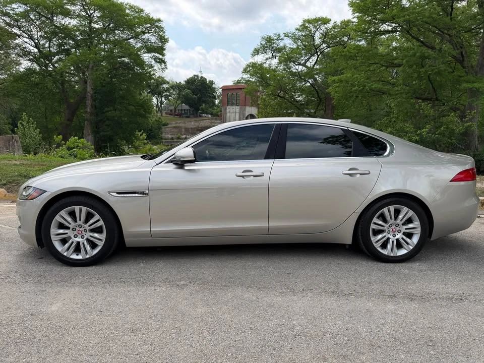 2016 Jaguar X260 XF - Image 3 of 10