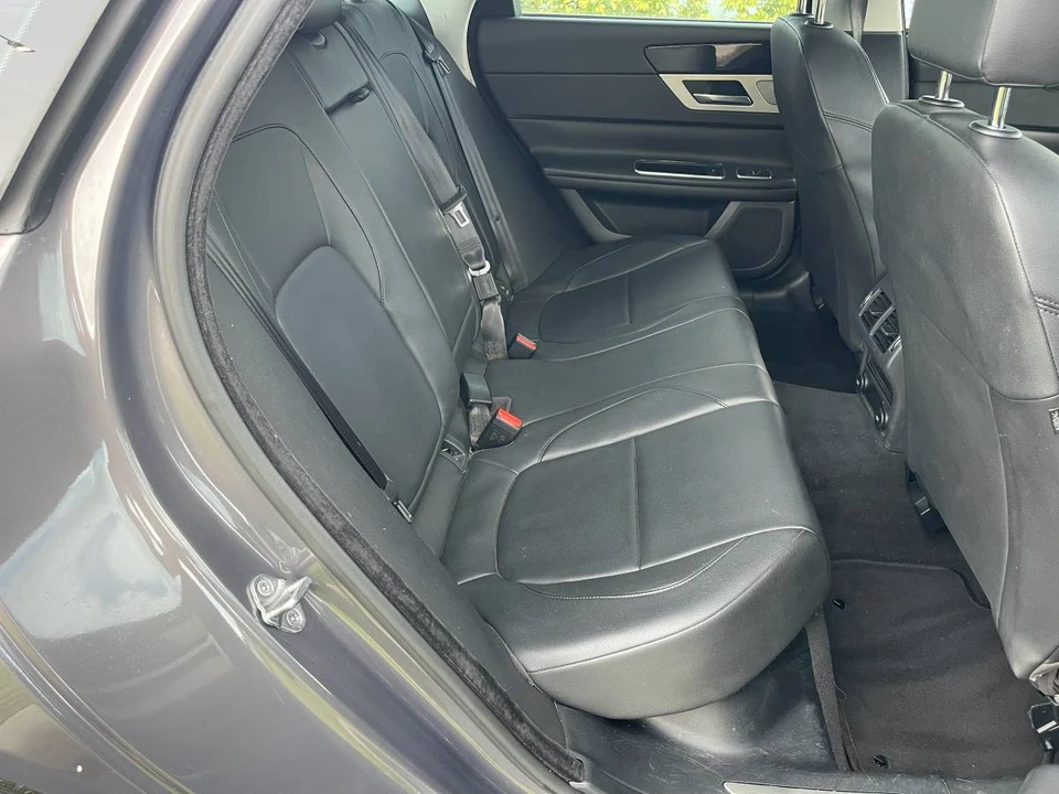 2016 Jaguar X260 XF - Image 10 of 16